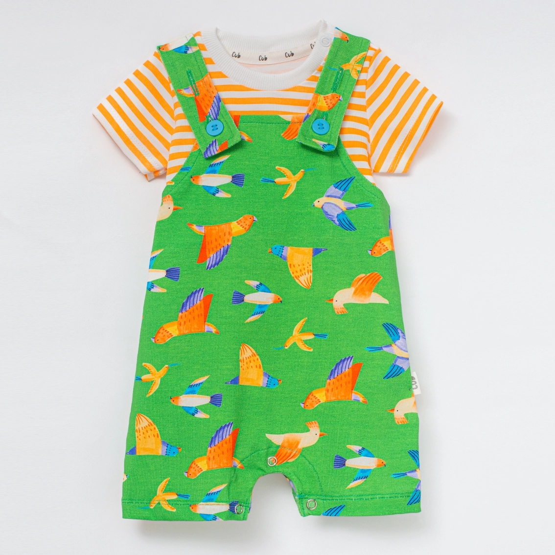 Conjunto Jardineira e Body Manga Curta Estampa Livres a Voar